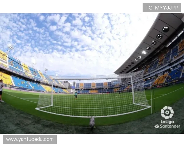 西甲投屏直播功能及体育赛事大屏观赛体验